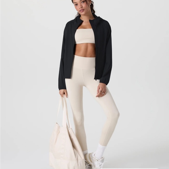 Vuori Outdoor Trainer Shell Black hooded womens lightweight pockets vw501 Sz M - Picture 14 of 16